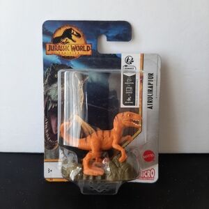 Jurassic World Dominion Dinosaur Figure Mattel Micro Collection 2" Atrociraptor